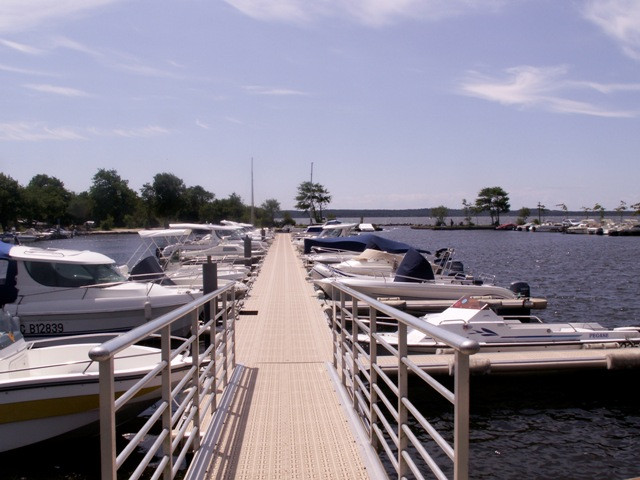 Aire de camping-car à Gastes 6