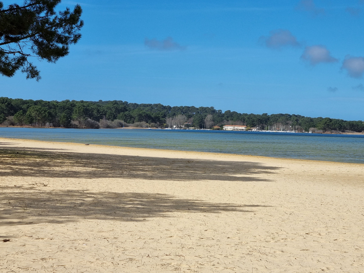 46-FOUR Plage du lac Navarosse 01