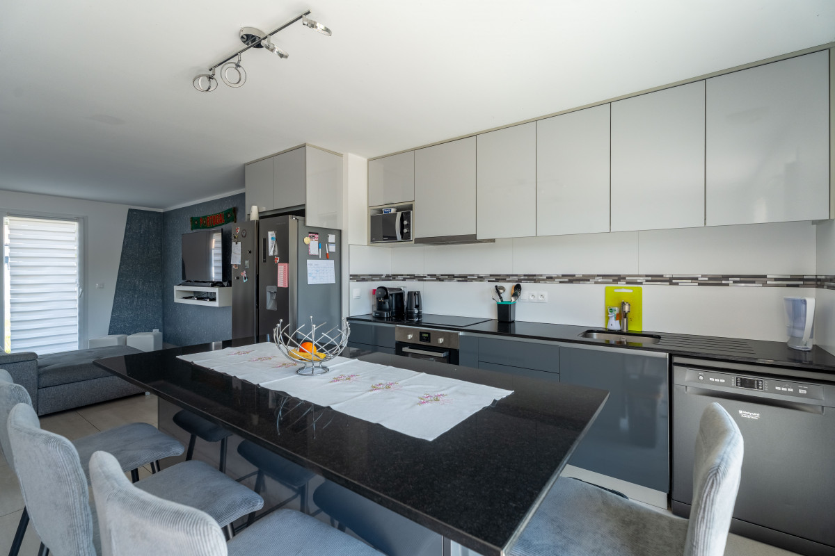 Goncalves(7)-min-min