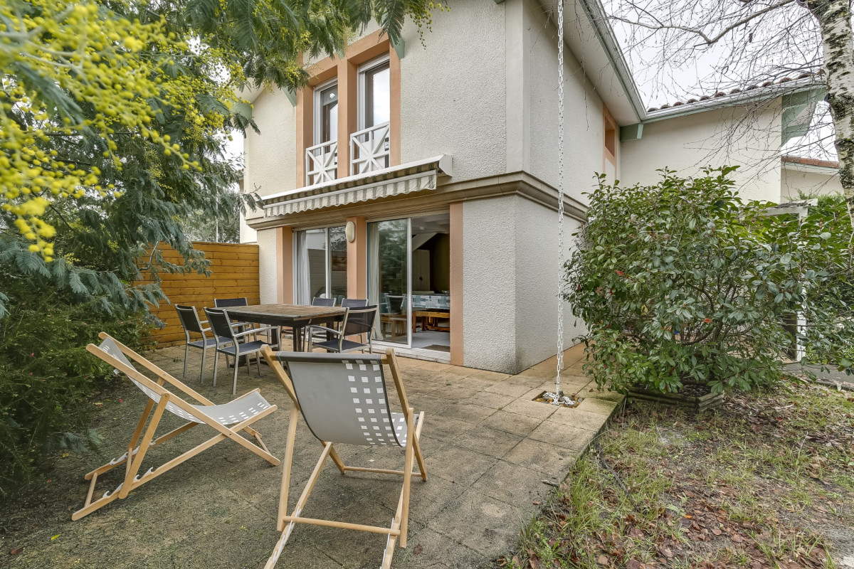 MEERO_1004_photo-29603508-004-photo-29603508-006 MEERO_1004_photo-29603508-004-photo-29603508-006