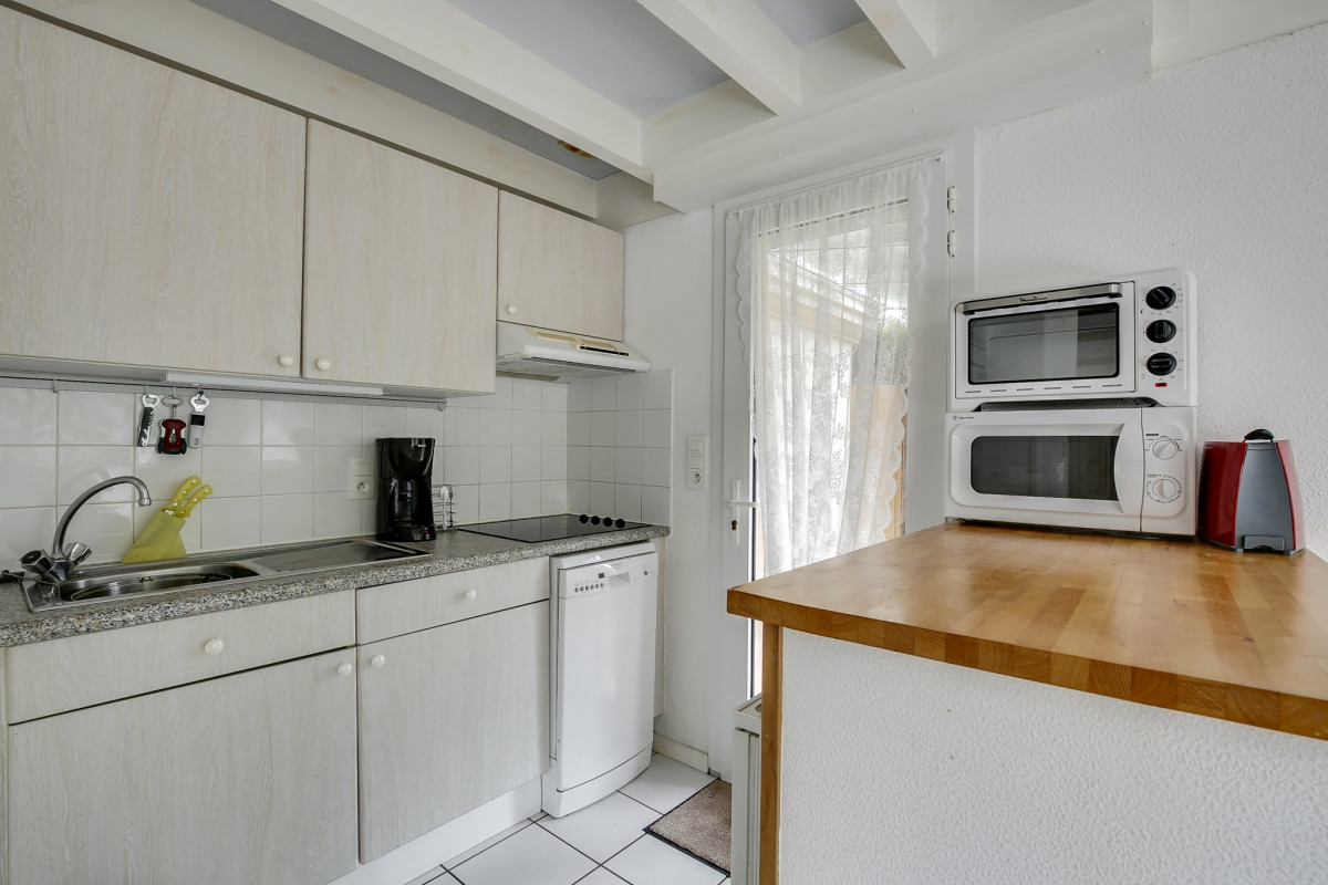 MEERO_1006_photo-29603508-010-photo-29603508-012 MEERO_1006_photo-29603508-010-photo-29603508-012