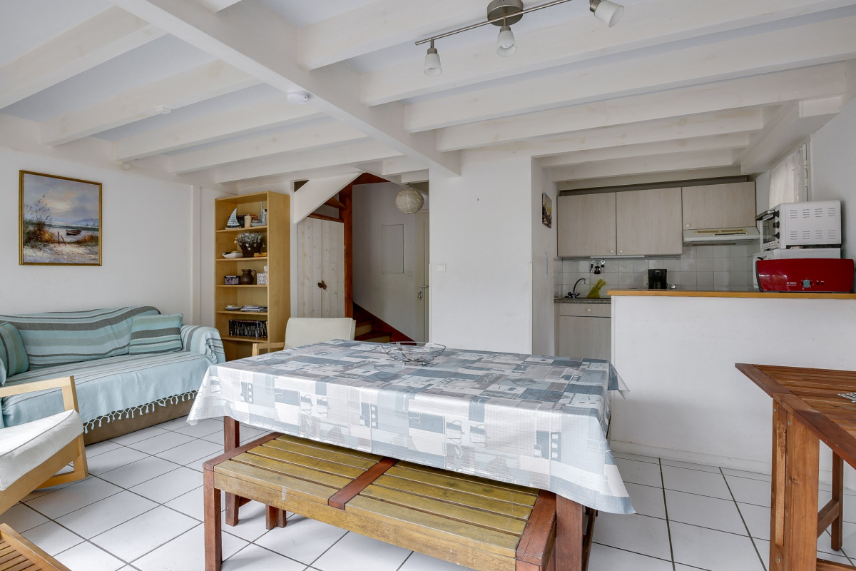 MEERO_1011_photo-29603508-028-photo-29603508-030 MEERO_1011_photo-29603508-028-photo-29603508-030