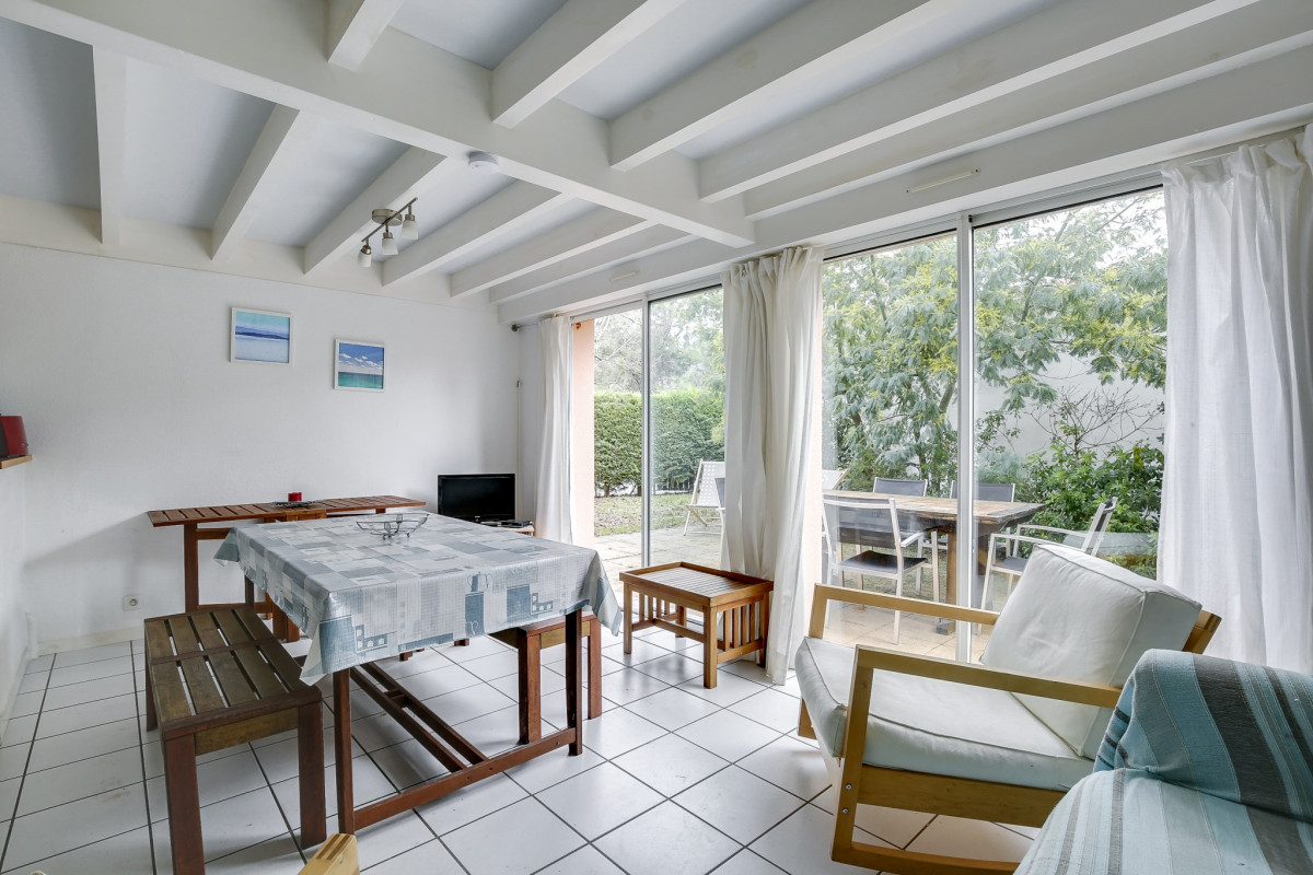 MEERO_1012_photo-29603508-031-photo-29603508-033 MEERO_1012_photo-29603508-031-photo-29603508-033