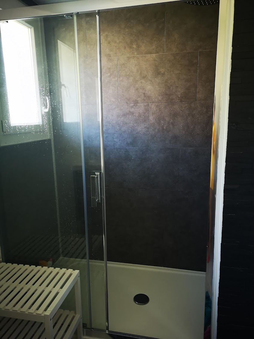 MILHORAT DUPUY 14 sdb douche - © MILHORAT DUPUY MILHORAT DUPUY 14 sdb douche