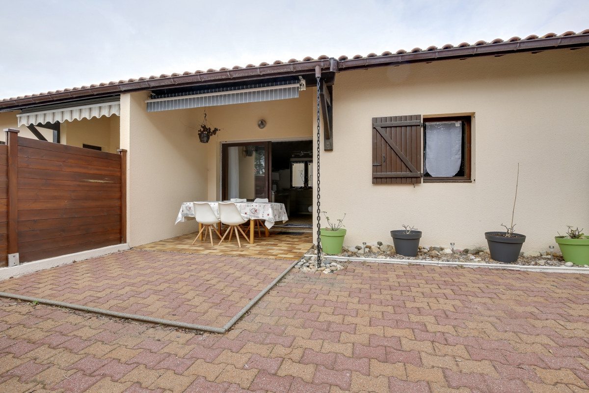 Meero-photo-83837141-001 Meero-photo-83837141-001