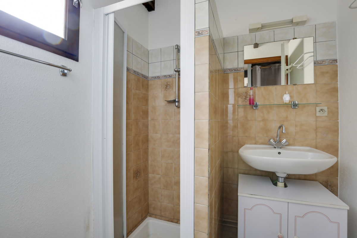 Meero-photo-83837141-005 Meero-photo-83837141-005