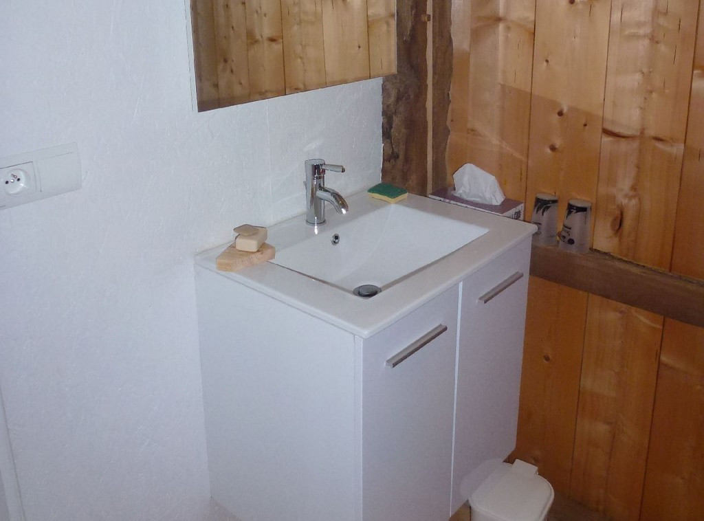 Moreau-Sanguinet-meublé-sdb - © Moreau Moreau-Sanguinet-meublé-sdb