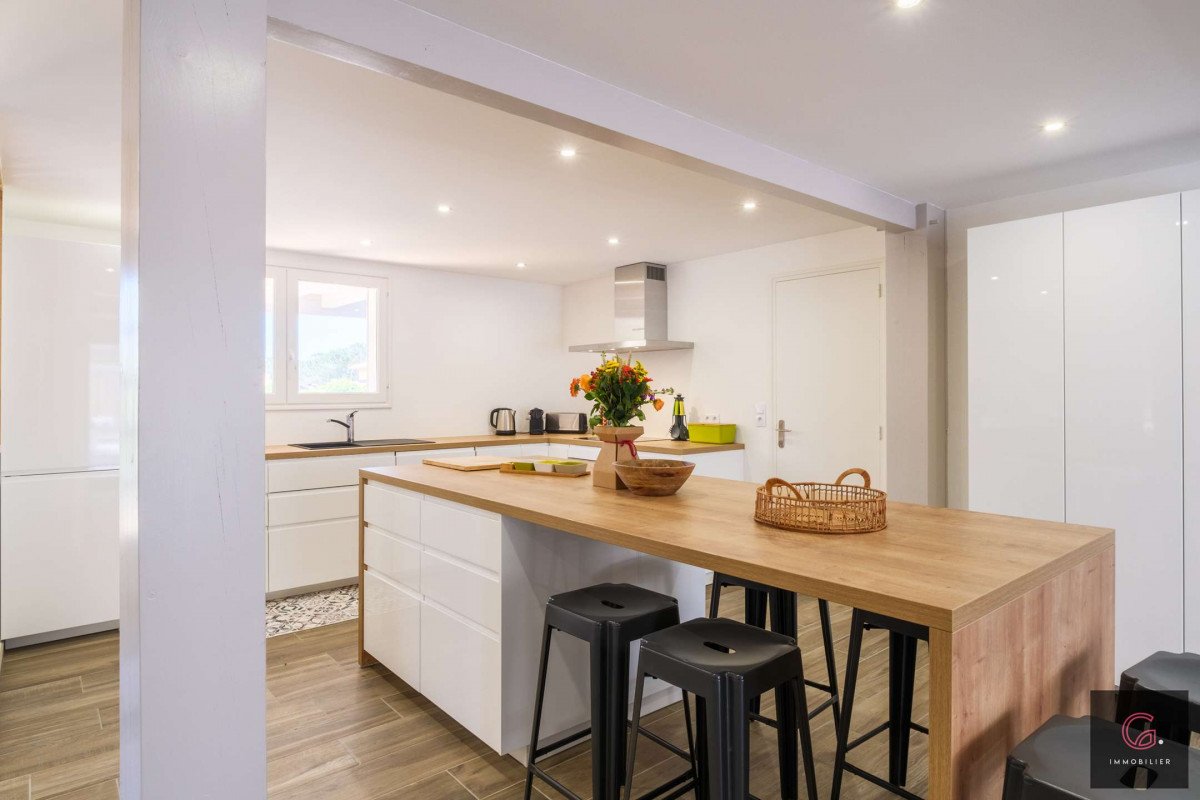 _clients_024060003_photos_162m_9859458