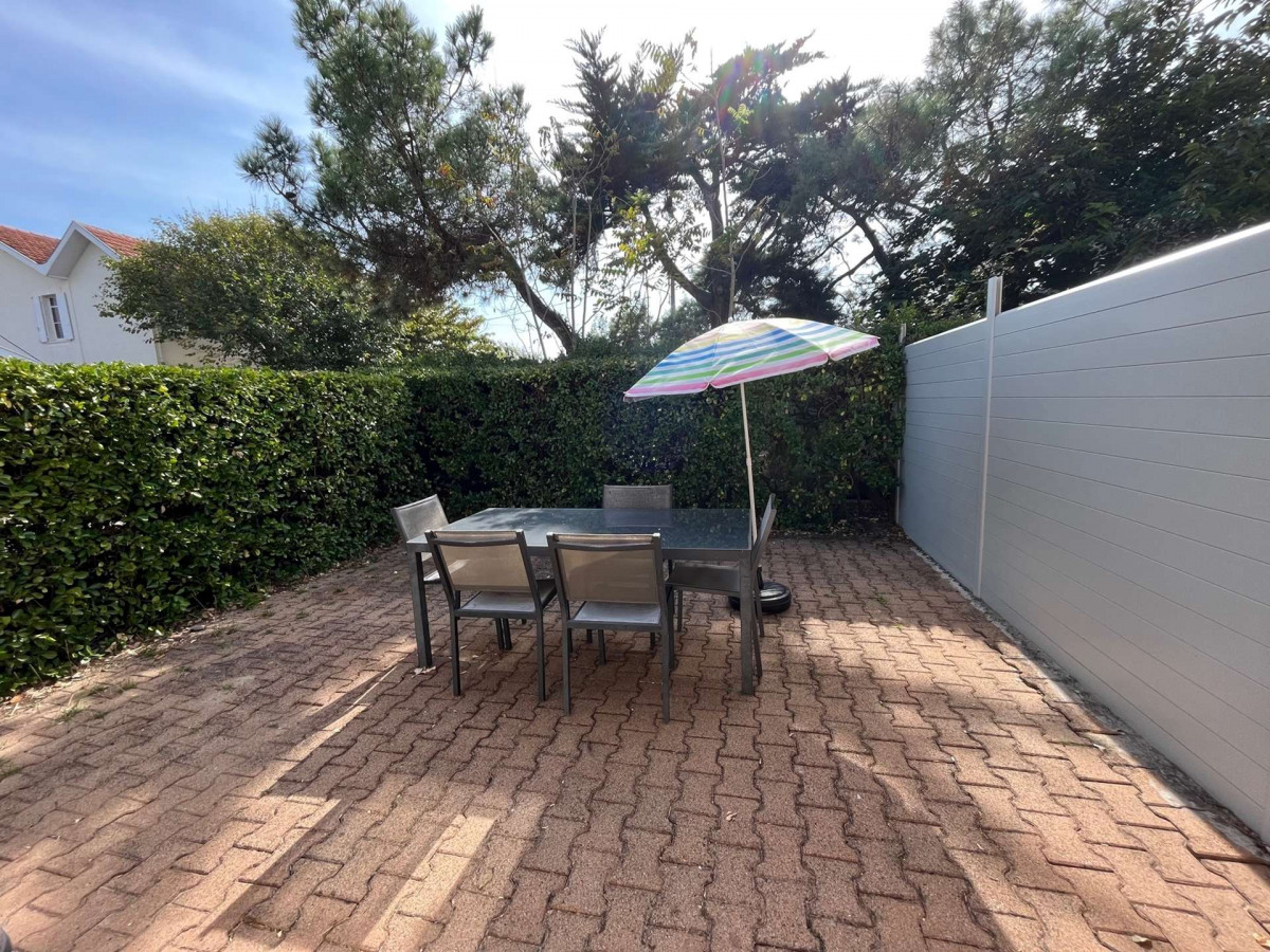 _clients_024060006_photos_889l_9847607