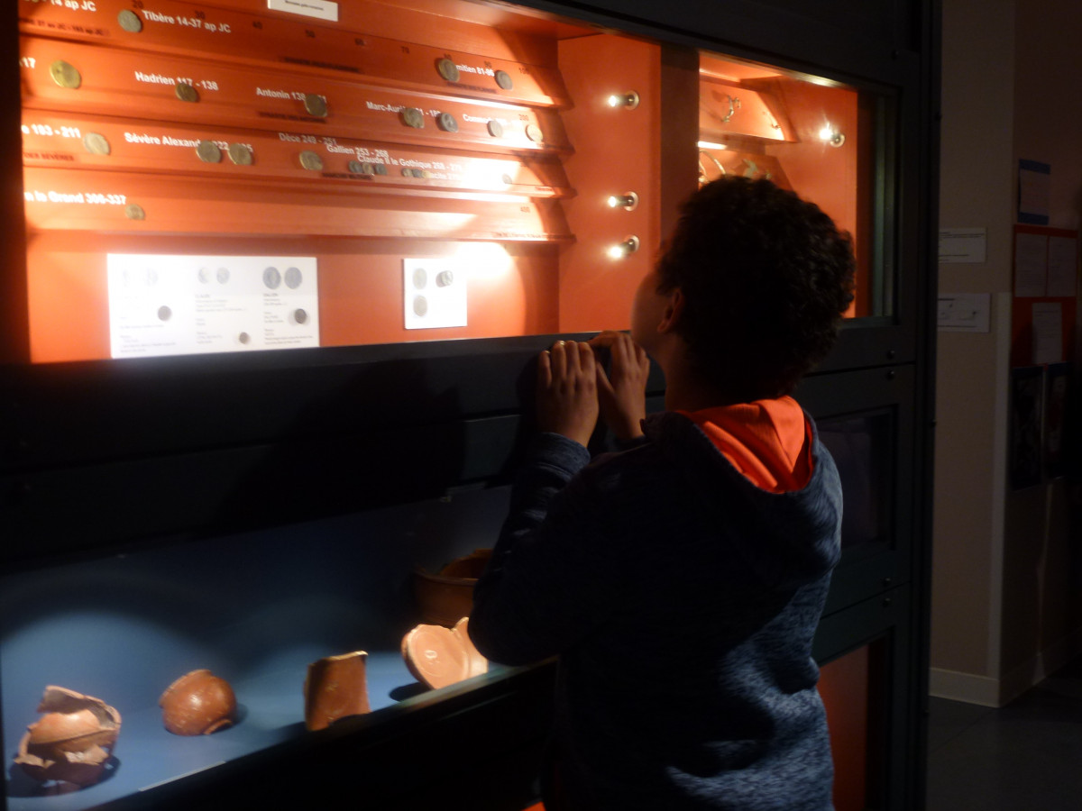 enfant-vitrine-4987418