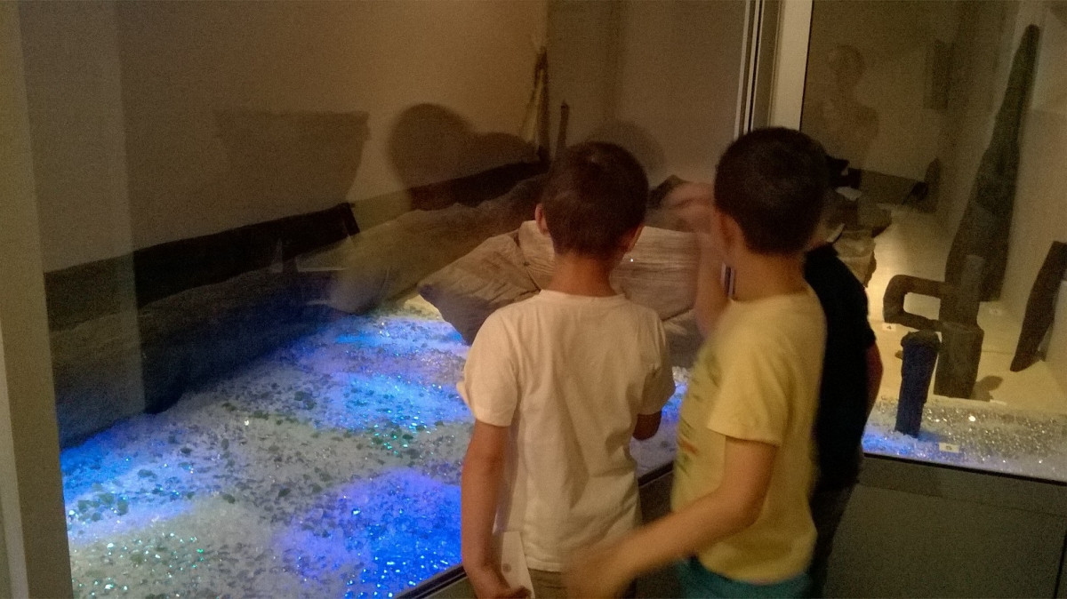 enfants-pirogues-4987417