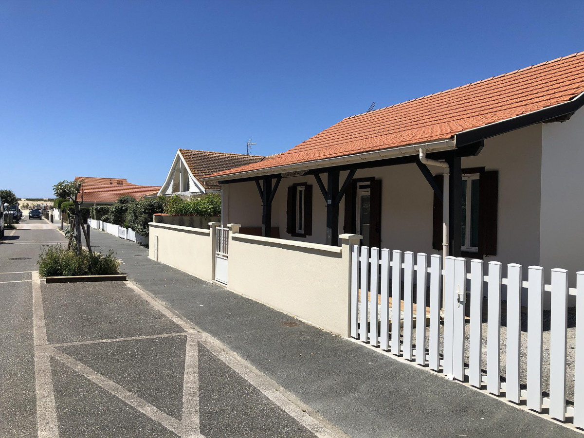 Castera facade - © Castera Castera facade