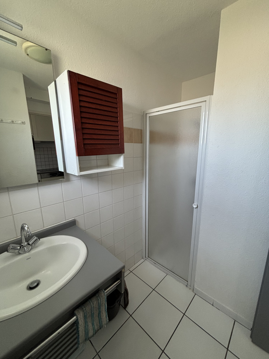 image00008 image00008