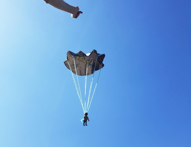 parachute-5481399