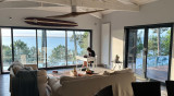 Sonnier salon devant piscine