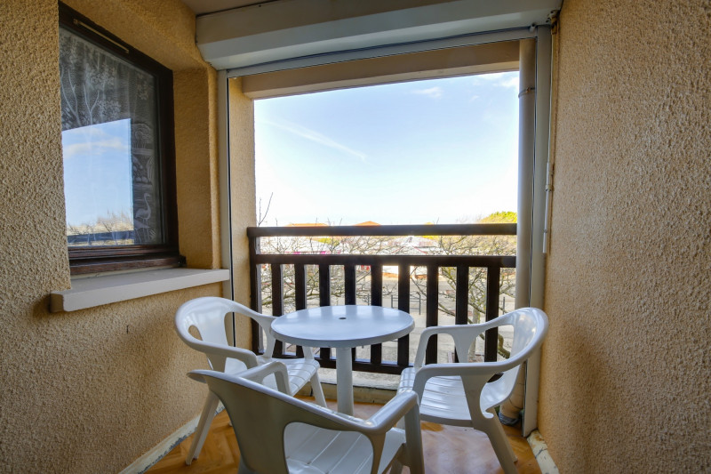 photo-31197-001Meero-8000